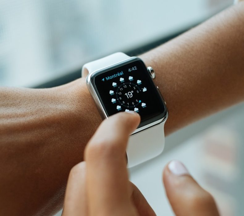 Apple Watch SE 3 vs Apple Watch Series 11: Do You Really Need the Upgrade?