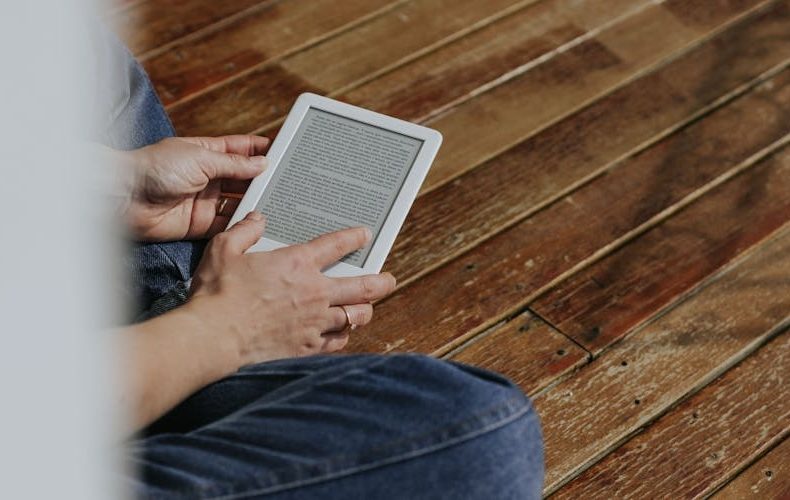 Best E Readers in 2026: Kindle, Kobo, and Beyond