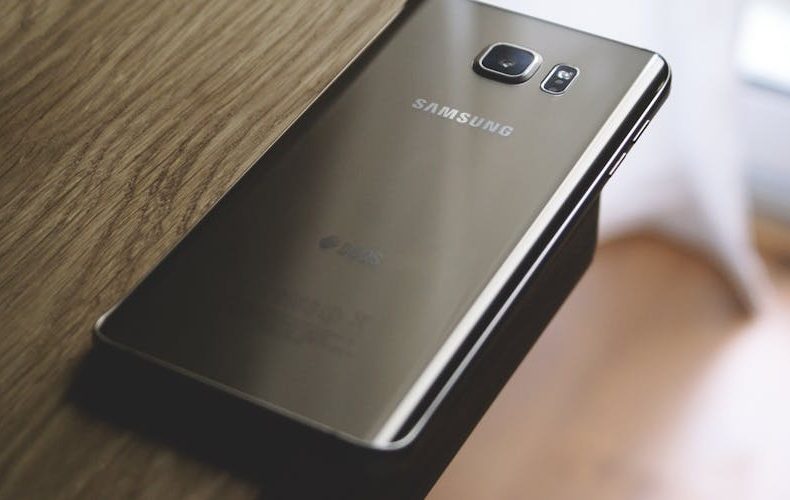 Samsung Galaxy S26 Ultra Review: Is It Worth the Price in 2026?