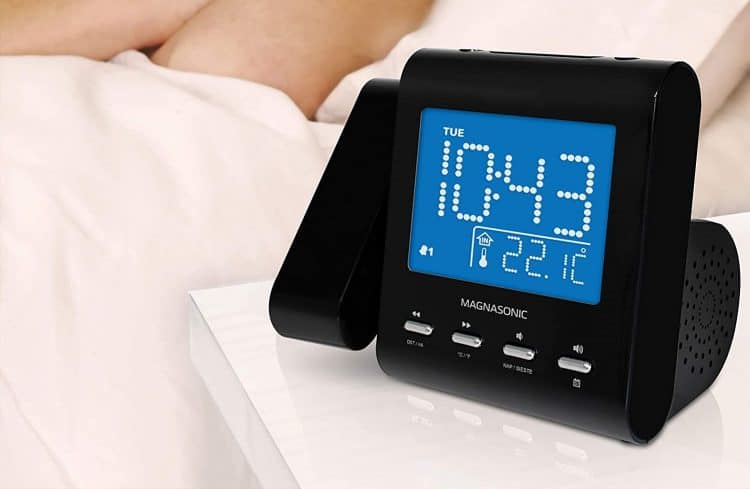 Magnasonic Projection Alarm Clock Review