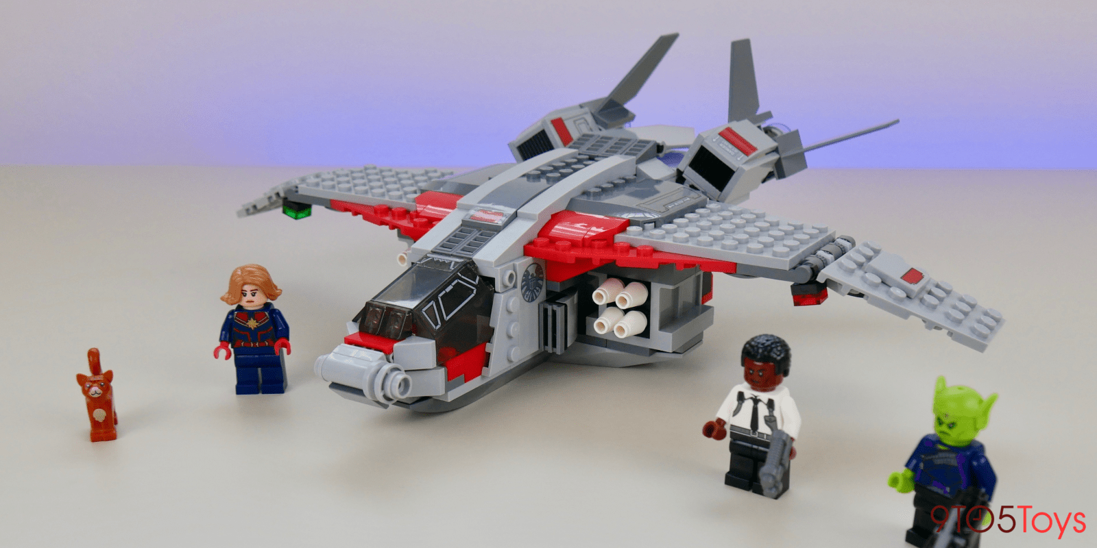 LEGO Captain Marvel 76127 lead