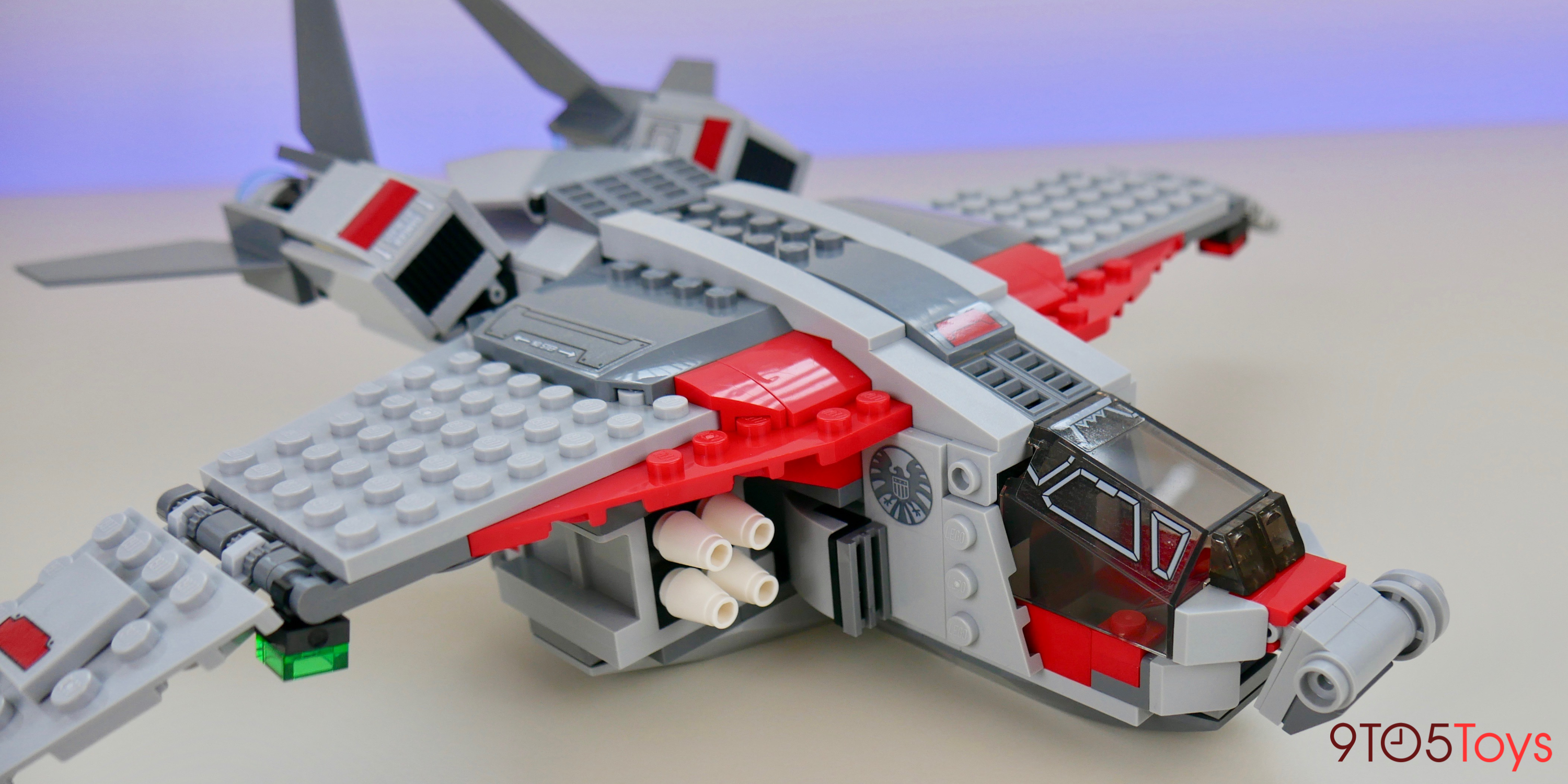 LEGO Captain Marvel 76127 Quinjet front