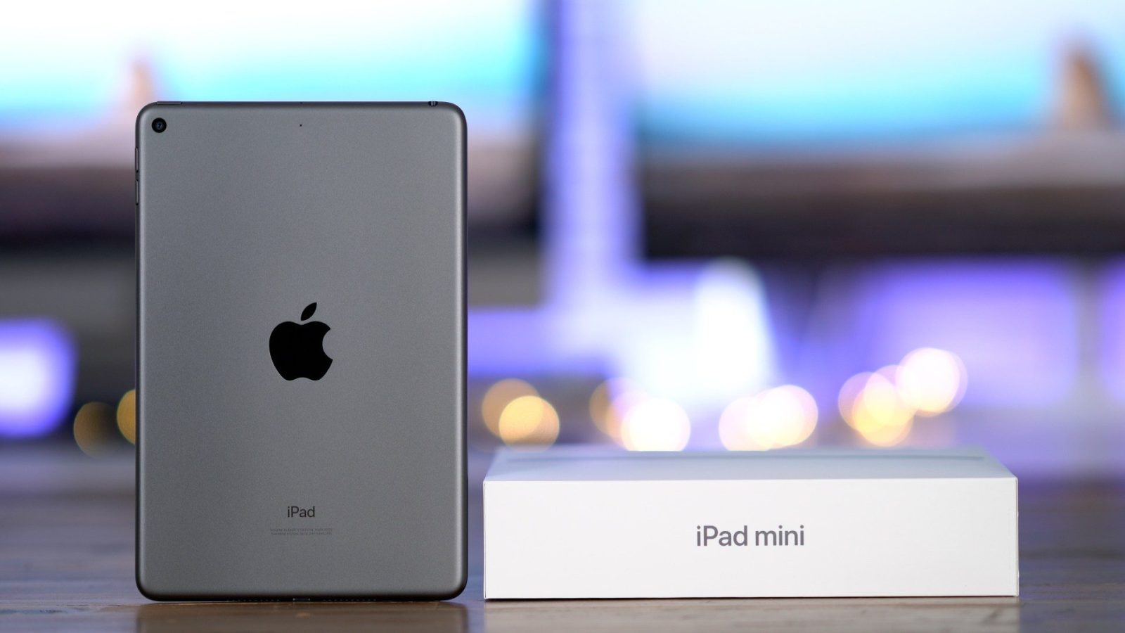 iPad mini 5 shown with box