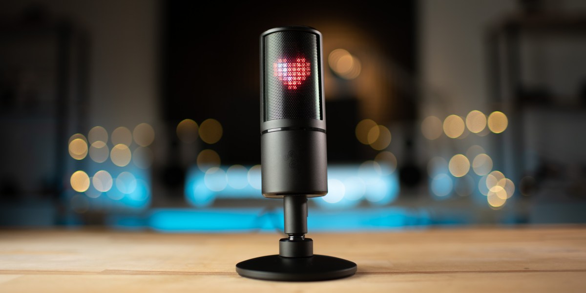 The Seiren Emote on a desk