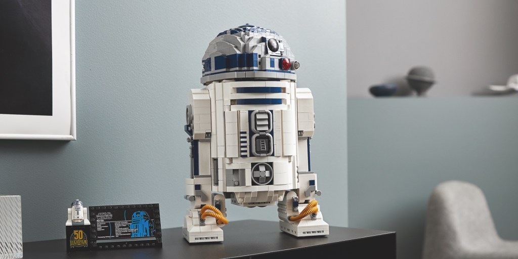 LEGO R2-D2