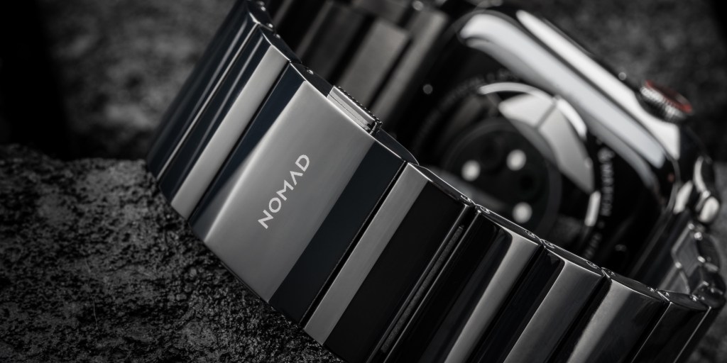 Nomad Apple Watch titanium