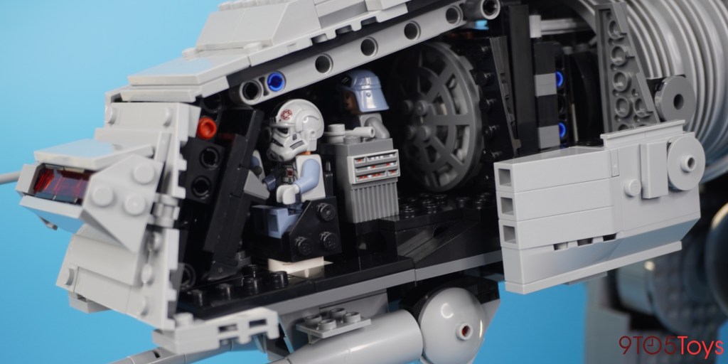 LEGO UCS AT-AT