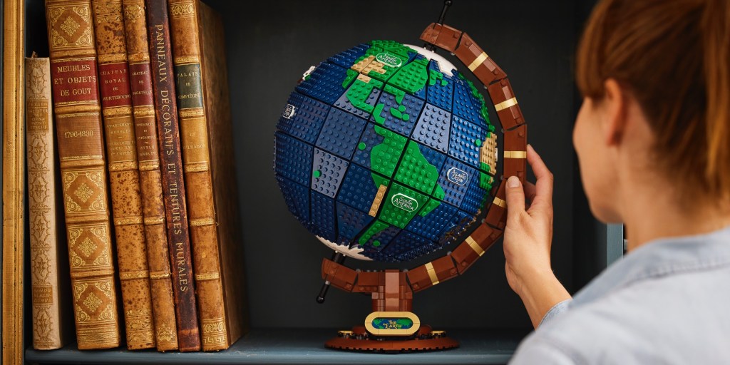 LEGO Ideas Globe