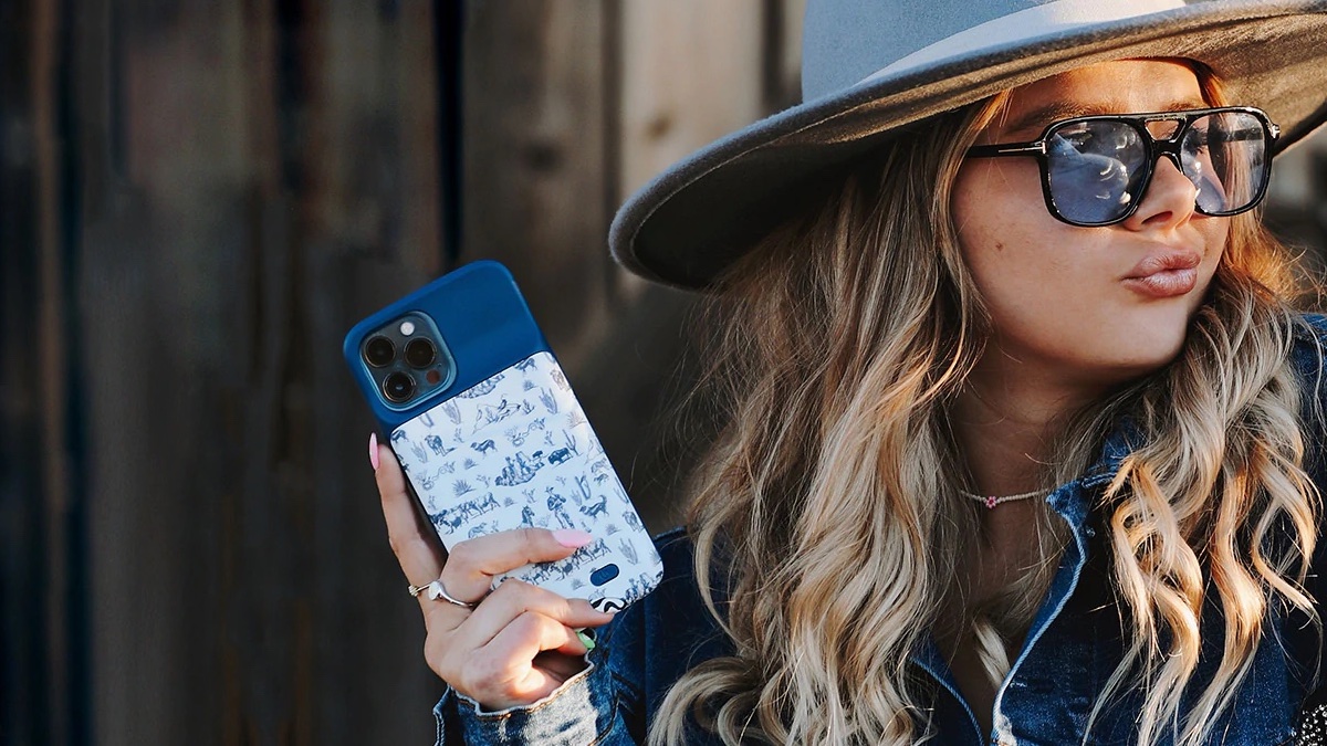 Casely Power 2.0 iPhone battery cases