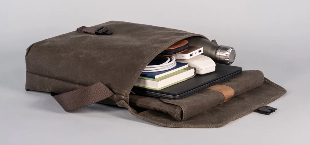 WaterField's new MacBook Air bag