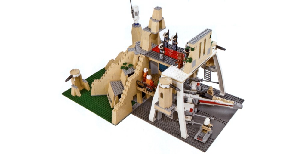 LEGO Yavin IV