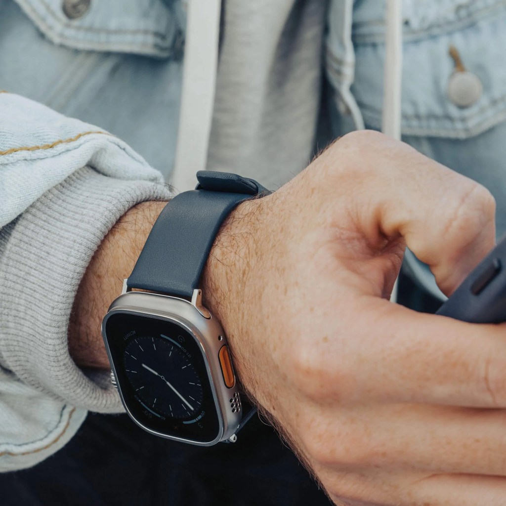 navy blue leather Apple Watch