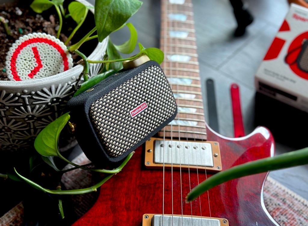 Spark GO mini guitar amp