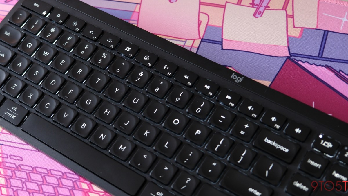 a close up of a computer keyboard