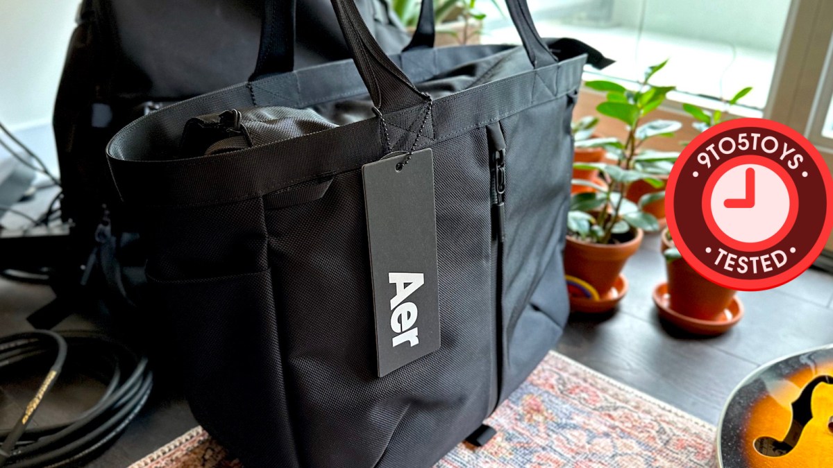 Aer City MacBook Tote bag