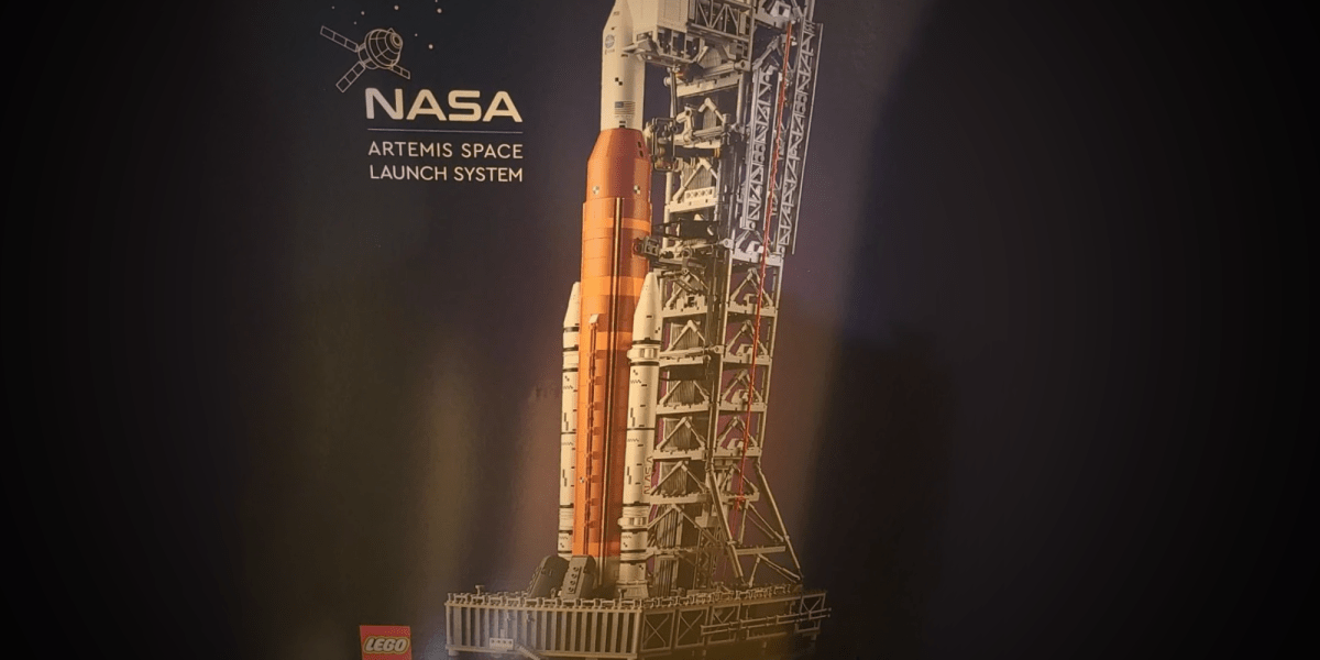 LEGO Artemis Space Launch System