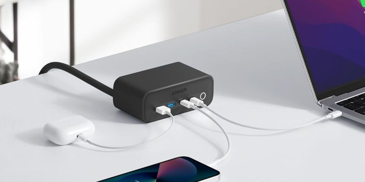 Image showing Anker's 525 charging station in black.