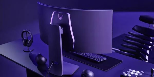 Image showing a render of LG's 39-inch LG UltraGear curved gaming monitor.