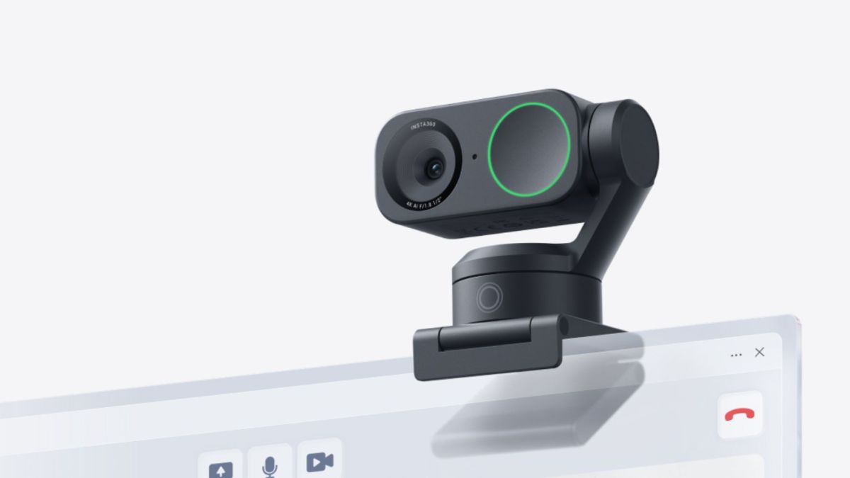 Image showing a render of Insta360's Link 2 4K webcam.