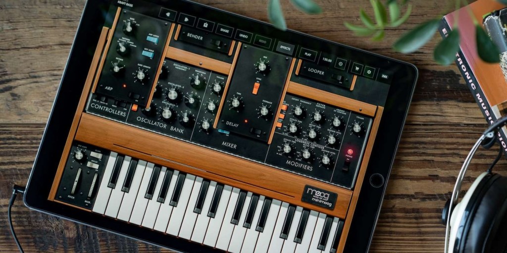 Minimoog Model D