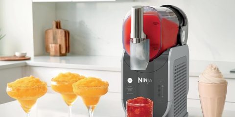 Ninja FS300 SLUSHi 3-in-1 72 oz Professional Frozen Drink Maker