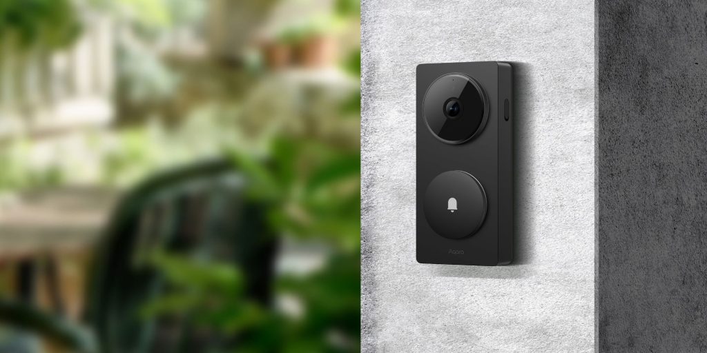 Image showing Aqara's Doorbell Camera Hub G410 mounted on a wall.