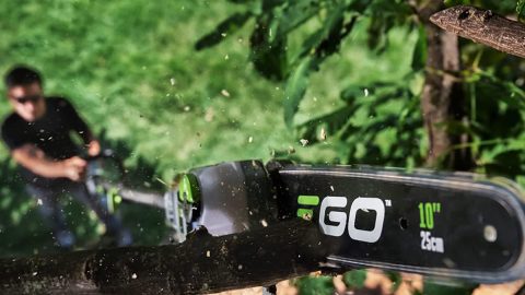 A close up of a chainsaw