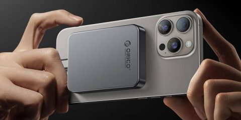 A person holding a cell phone