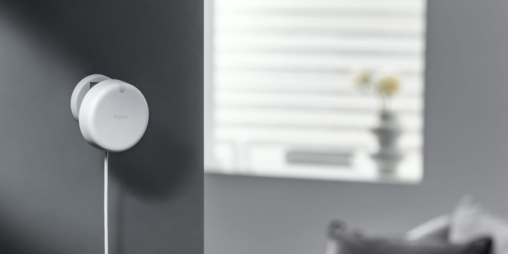 A close up of a light switch